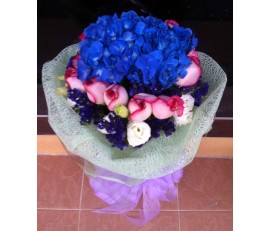 F81 12 PCS PINK ROSES DEEP BLUE HYDRANGEA BOUQUET